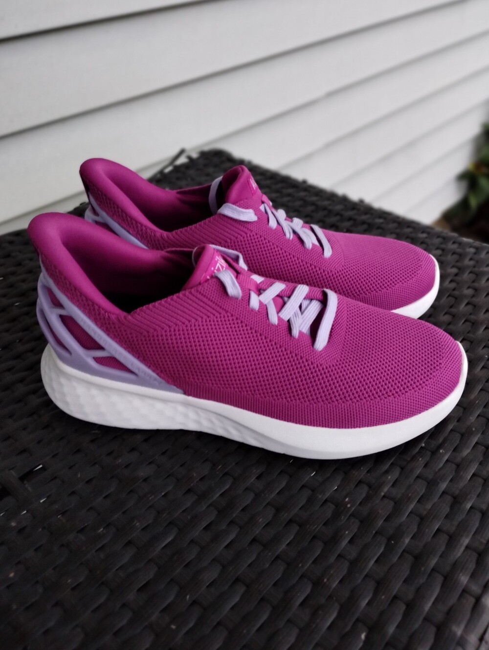 Kizik Athens Hands-Free Knit Sneakers Women’s 9 Pink Purple